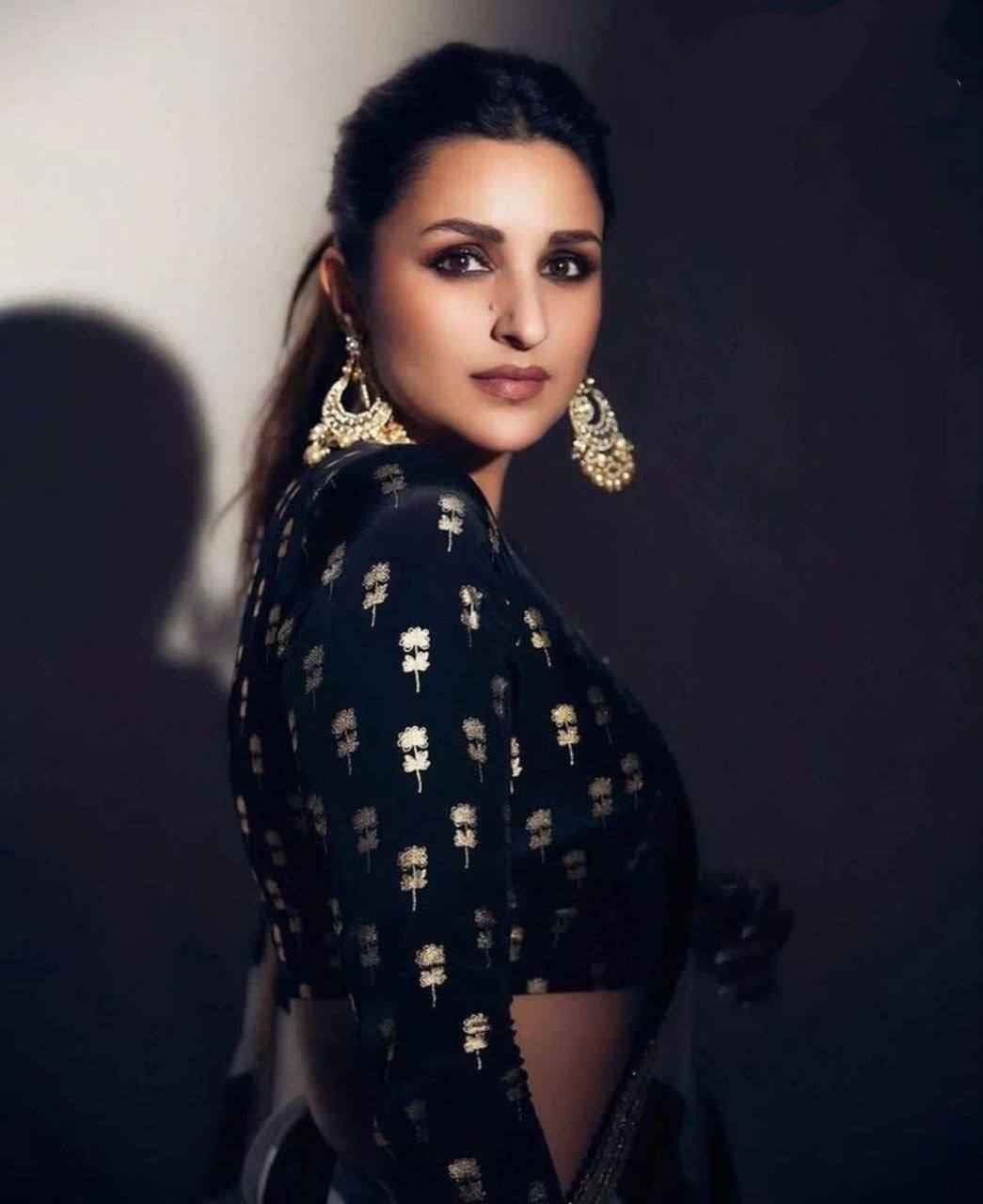 BT 255 Georgette Party Wear Sarees Wholesale Market In Surat